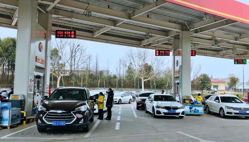 全球与中国能源市场动态分析，最新油价报价汇总