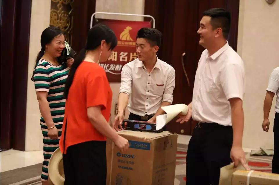 信阳最新房价动态，家的故事与友情的温暖