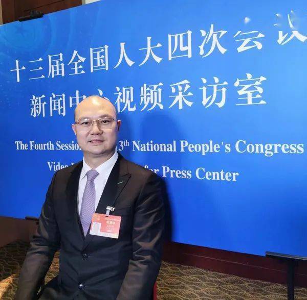 立法会最新动态，力量变迁、自信与成就感的源泉