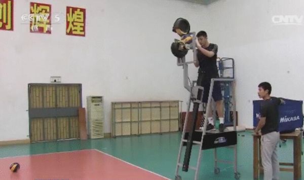 最新发球机，掌握变化，开启自信与成就之门之路