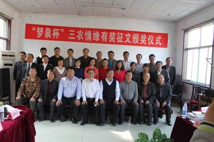 金融家的日常，友情投资与温馨陪伴的故事