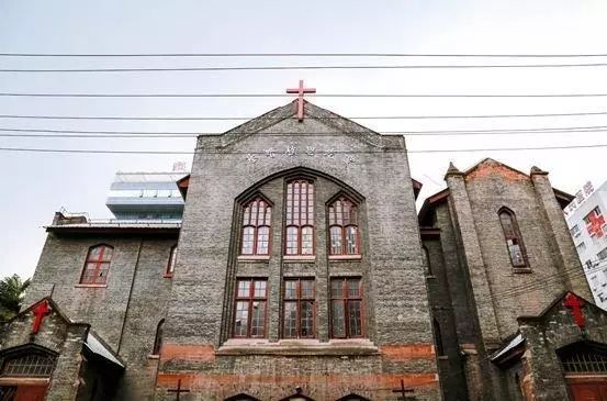 小巷神秘乐园，最新教会探秘之旅