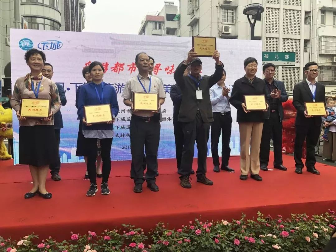 邵连华的新篇章，小巷深处的独特风味之旅（2016最新动态）