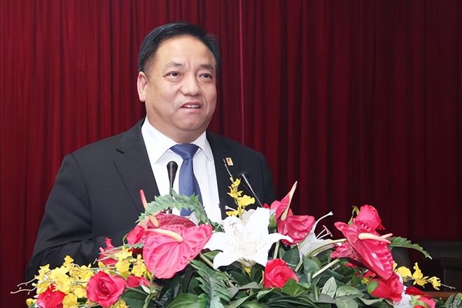 余静赣最新身价排名揭秘，小巷中的宝藏人物风采展现