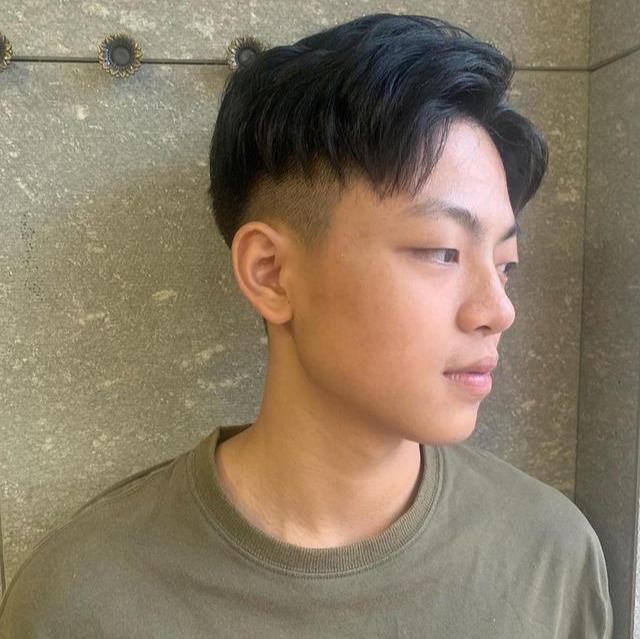 男士发型革新，两边掏空设计——科技与时尚的完美融合