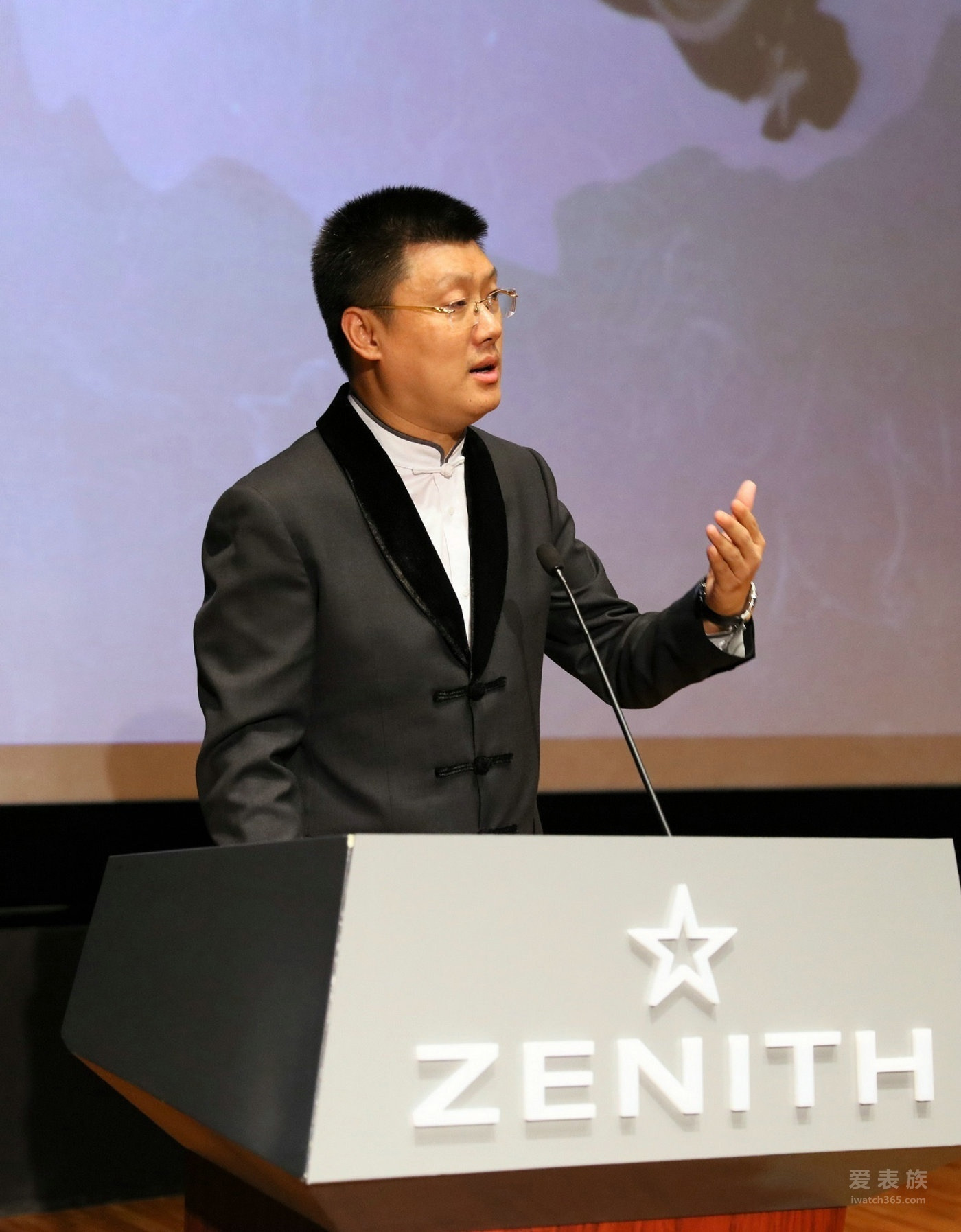 袁腾飞，教育界的耀眼新星——博客中国最新文章解析