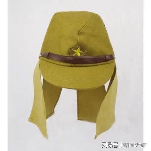 小巷深处的军事风尚与军帽价格探秘