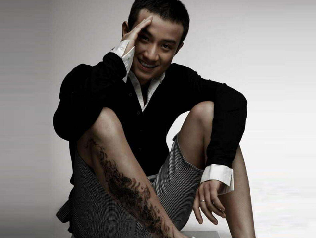 有纹身的演员,有纹身的演员，跨界表达与公众审视的交织