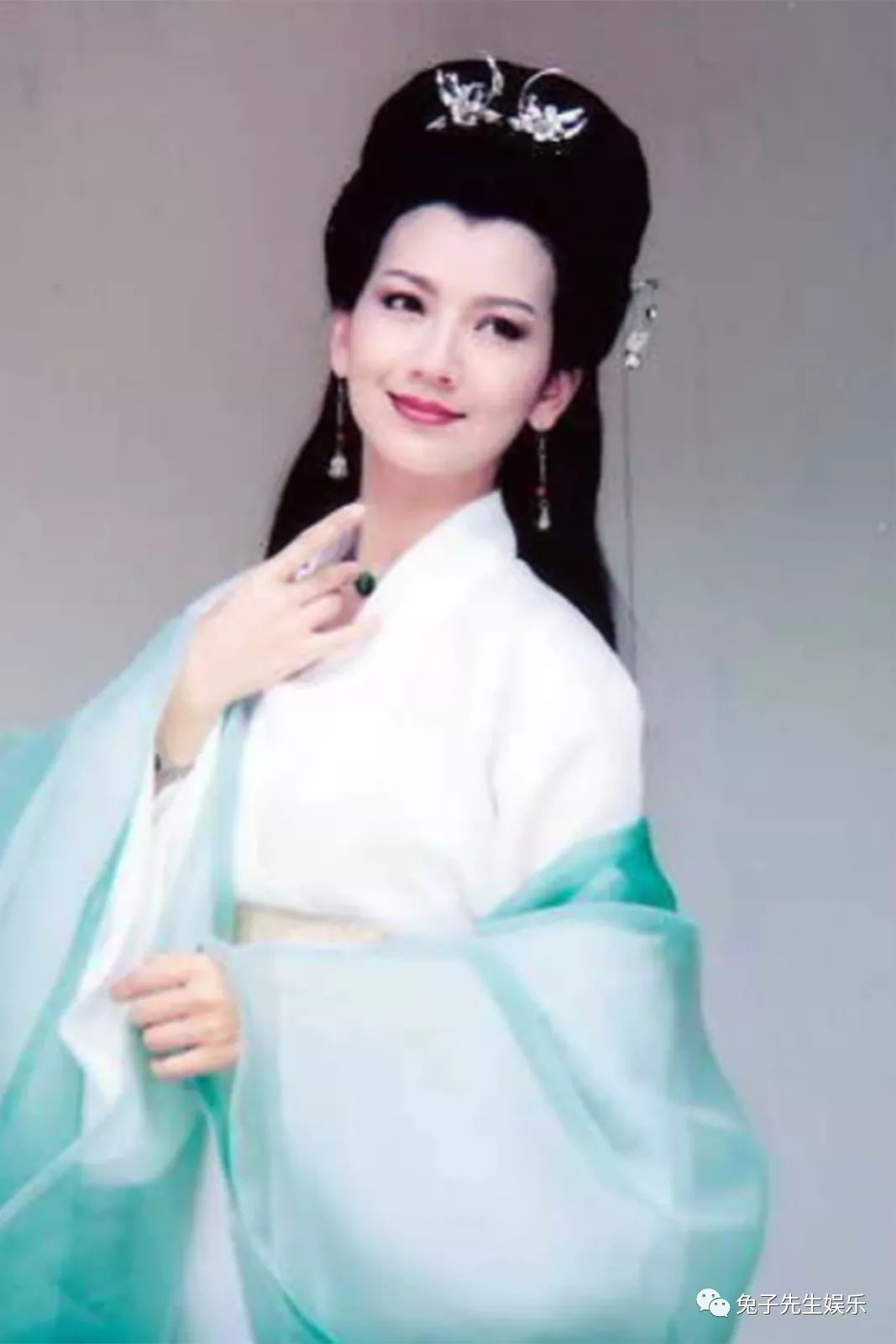 新白娘子演员现状揭秘，演员们的现状与发展概览