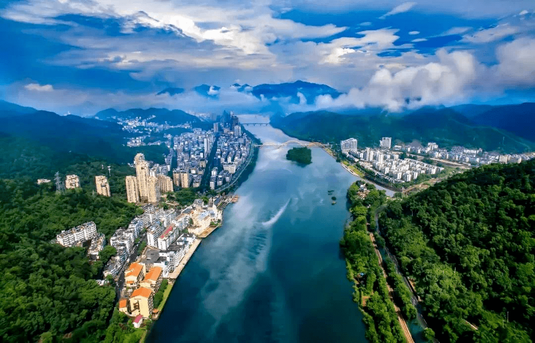 建德最新招募，城市温情与友情的交织乐章