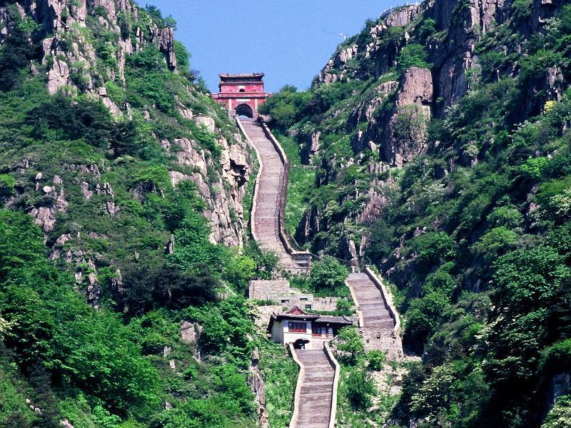 山东退休人员工资调整最新动态与探索自然美景之旅的双重追寻，内心平静与宁静的寻找