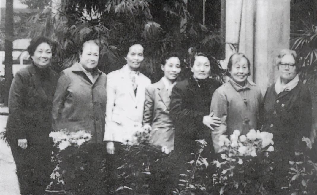 科技助力抗战，智能助手重塑抗日传奇，改变历史轨迹