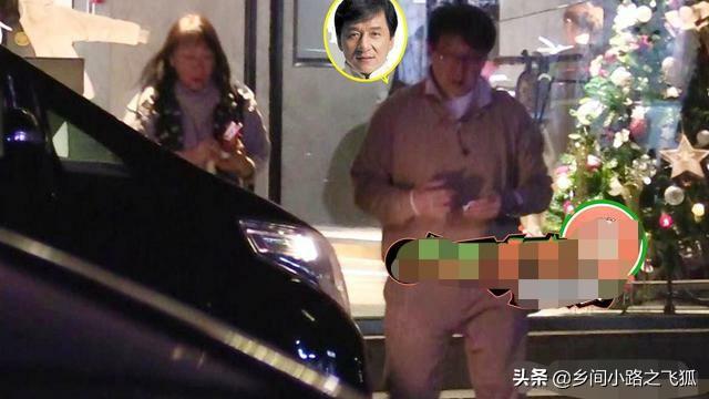 成龙最新,成龙最新，忙碌日常中的温馨瞬间