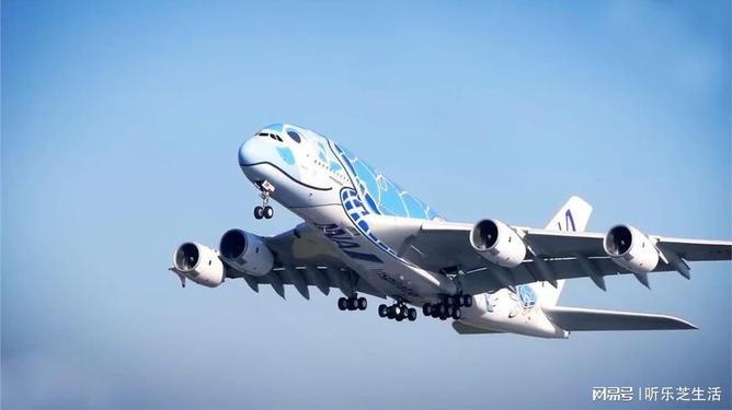 探索前沿科技，最新客机引领航空旅行新纪元