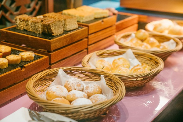 最新食材探秘，味蕾冒险与友情盛宴的交织