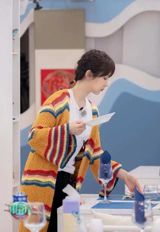 杨紫最新发型，魅力十足的时尚转变✨