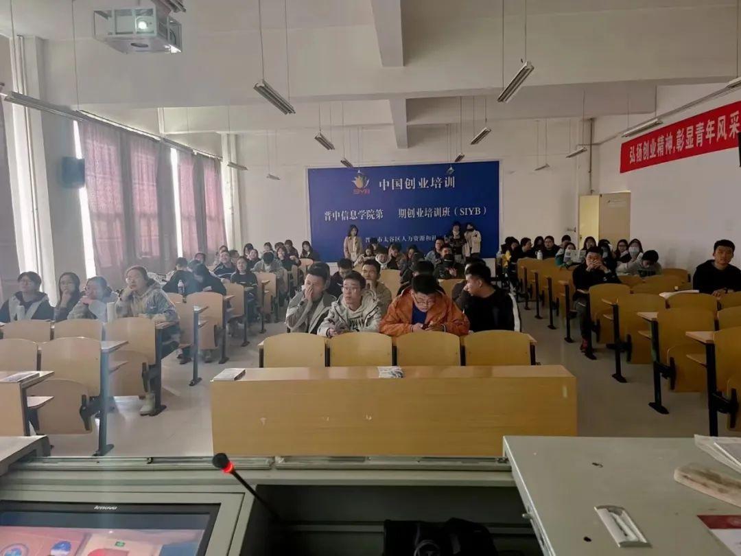 铁路最新动态，驶向自然美景的列车启程，心灵远行的启程