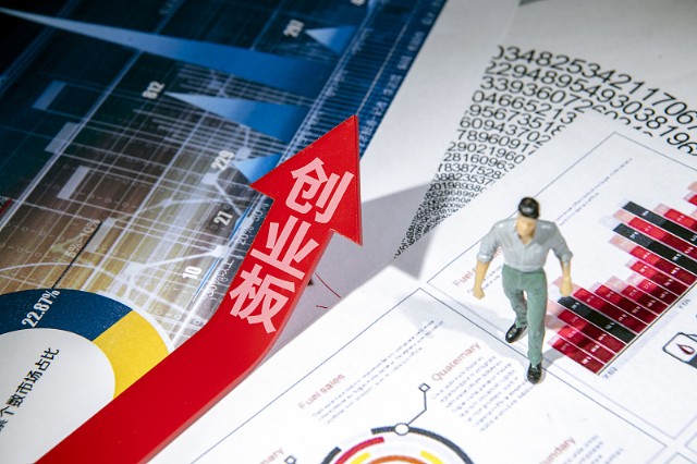 香港最新疫情观点论述分析