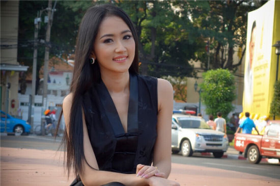 我的美女老婆唐飞最新系列，小巷中的美食秘密